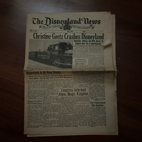 Giornale disneyland news - giornale,